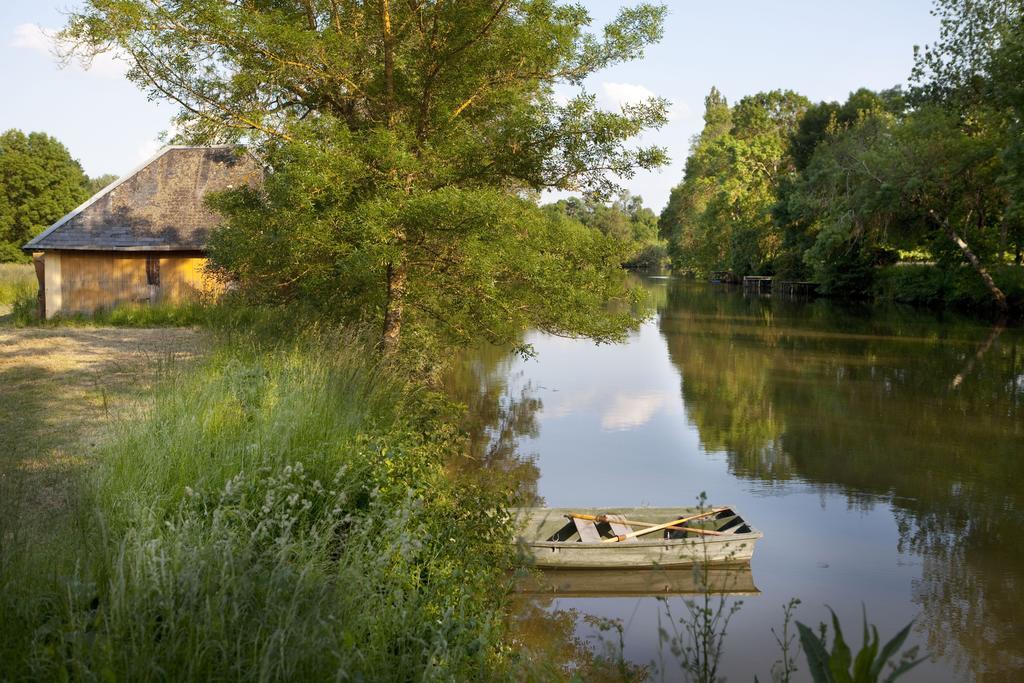 Domaine De La Tortiniere Hotel Veigné Kültér fotó